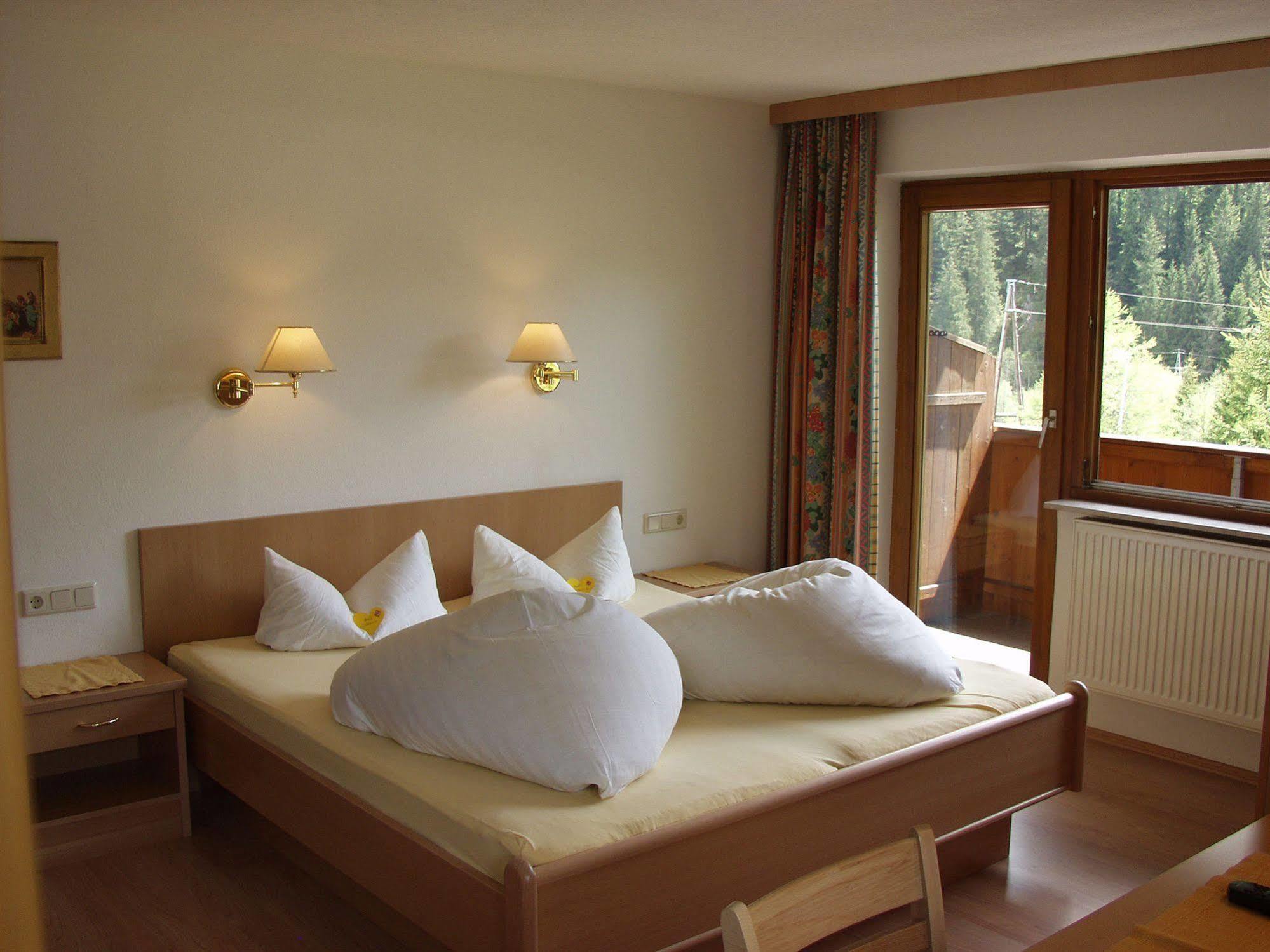 טוקס Appartements Steinbock - Ski-In & Ski-Out מראה חיצוני תמונה