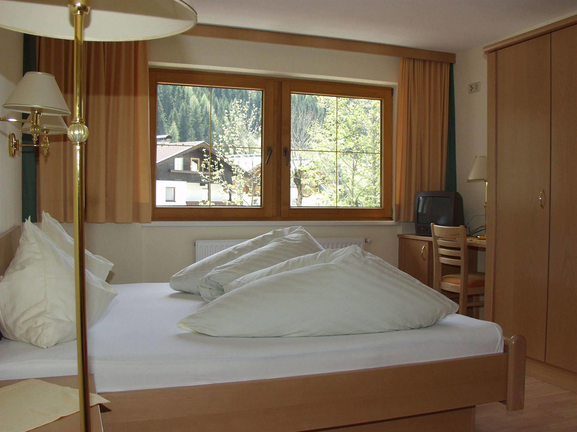 טוקס Appartements Steinbock - Ski-In & Ski-Out מראה חיצוני תמונה